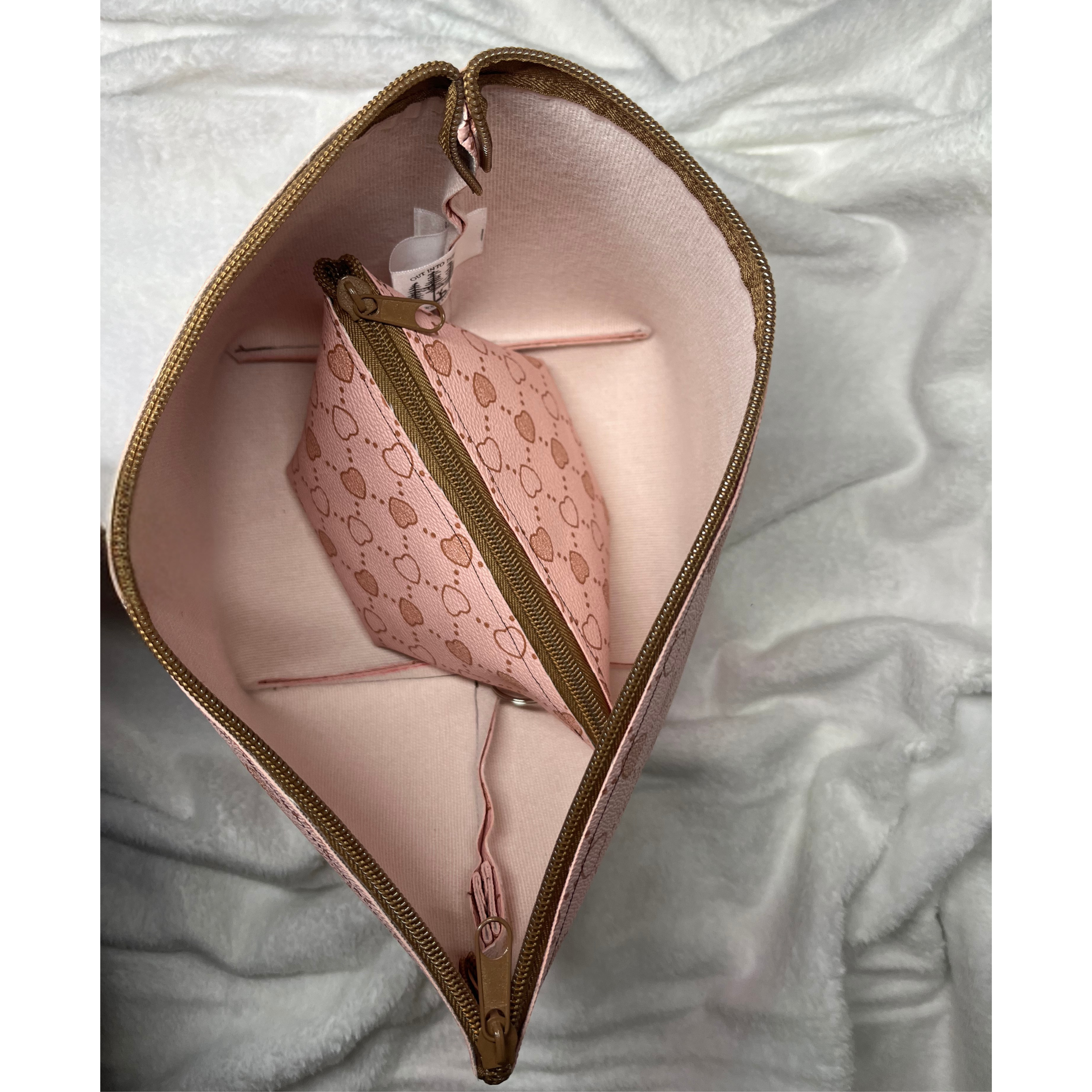 Faux Leather Heart Print Taupe Zipper Bag Set – Travel Cosmetic Pouches & Makeup Organizer