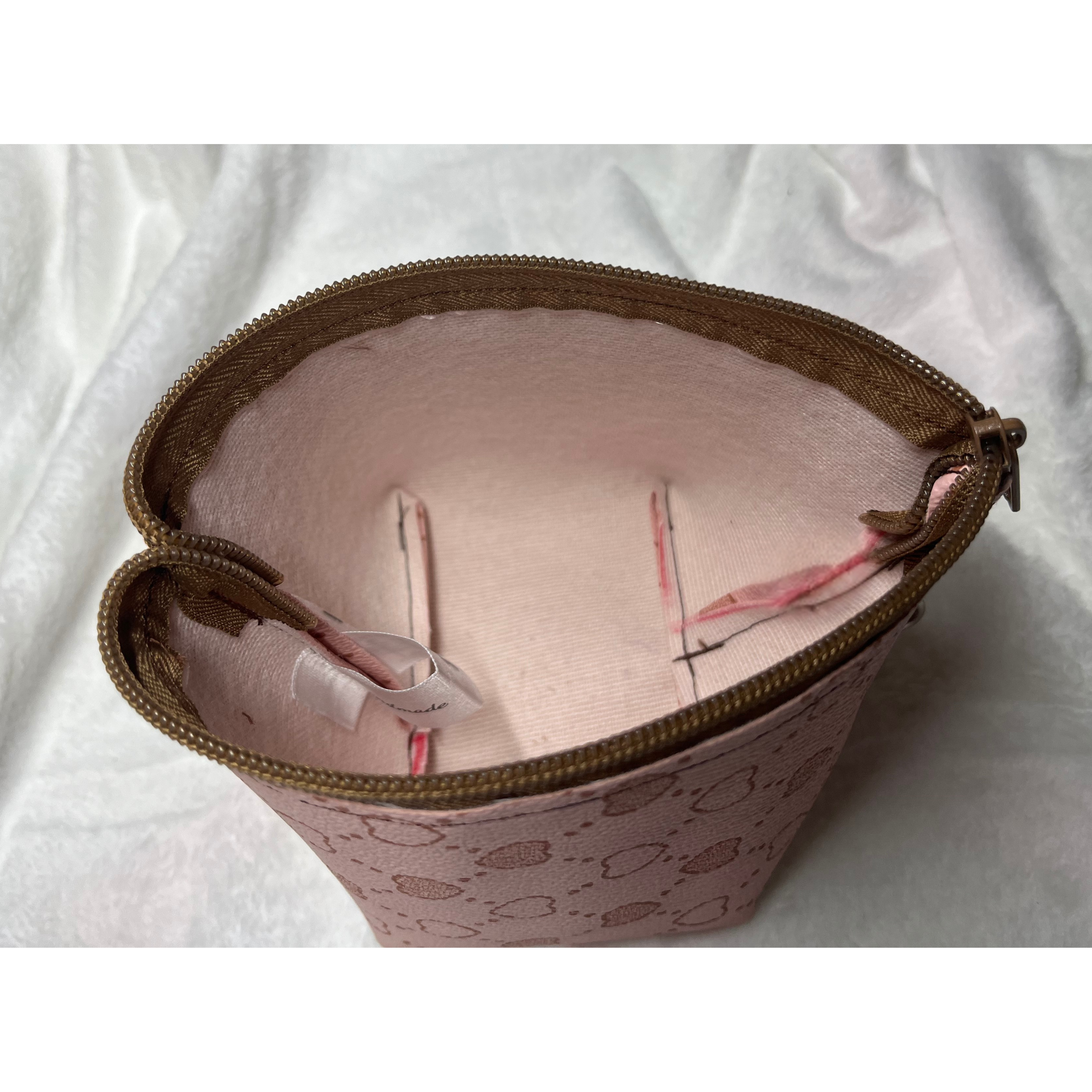 Faux Leather Heart Print Taupe Zipper Bag Set – Travel Cosmetic Pouches & Makeup Organizer