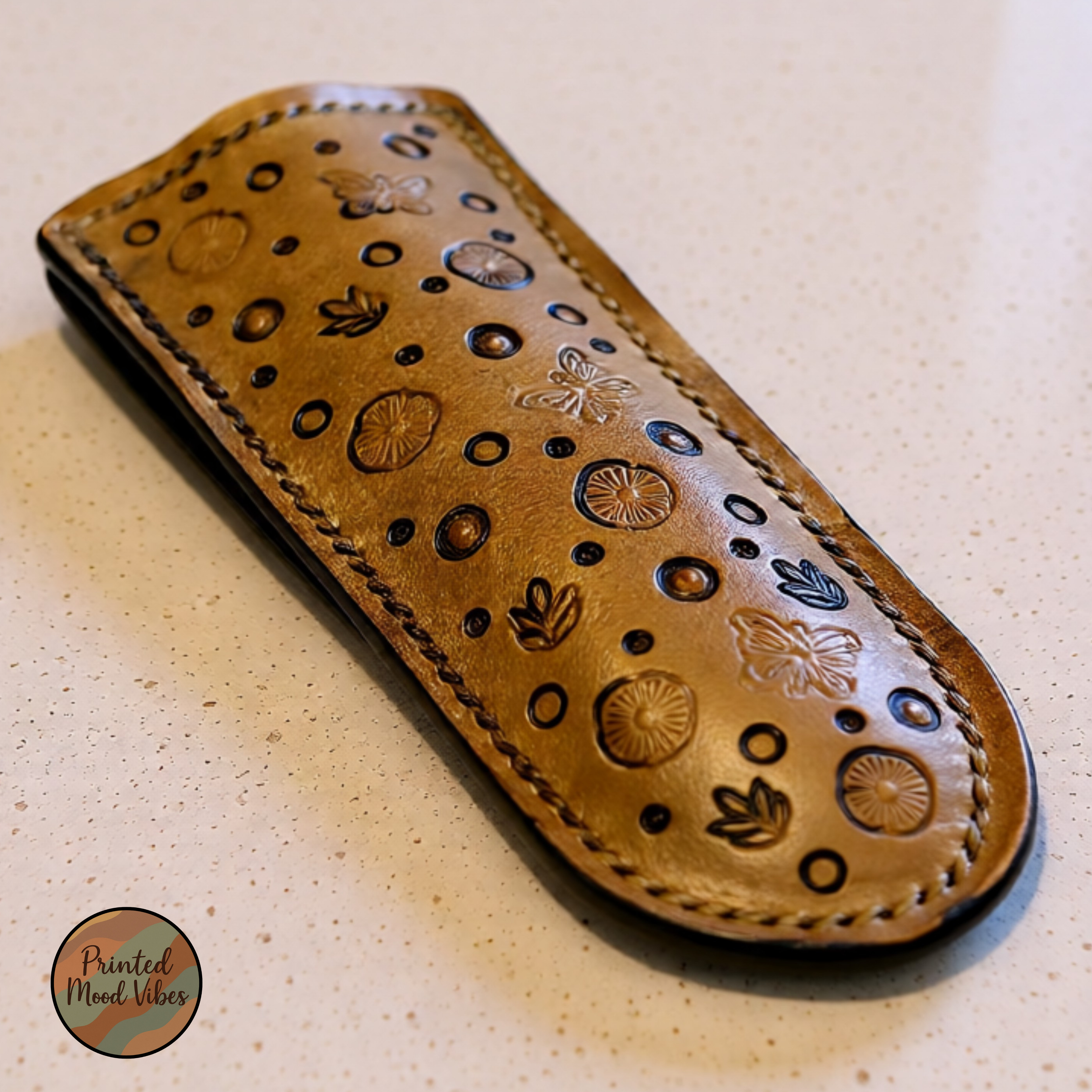 Handmade Leather Skillet Handle Cover: Rustic Cast Iron Pan Grip