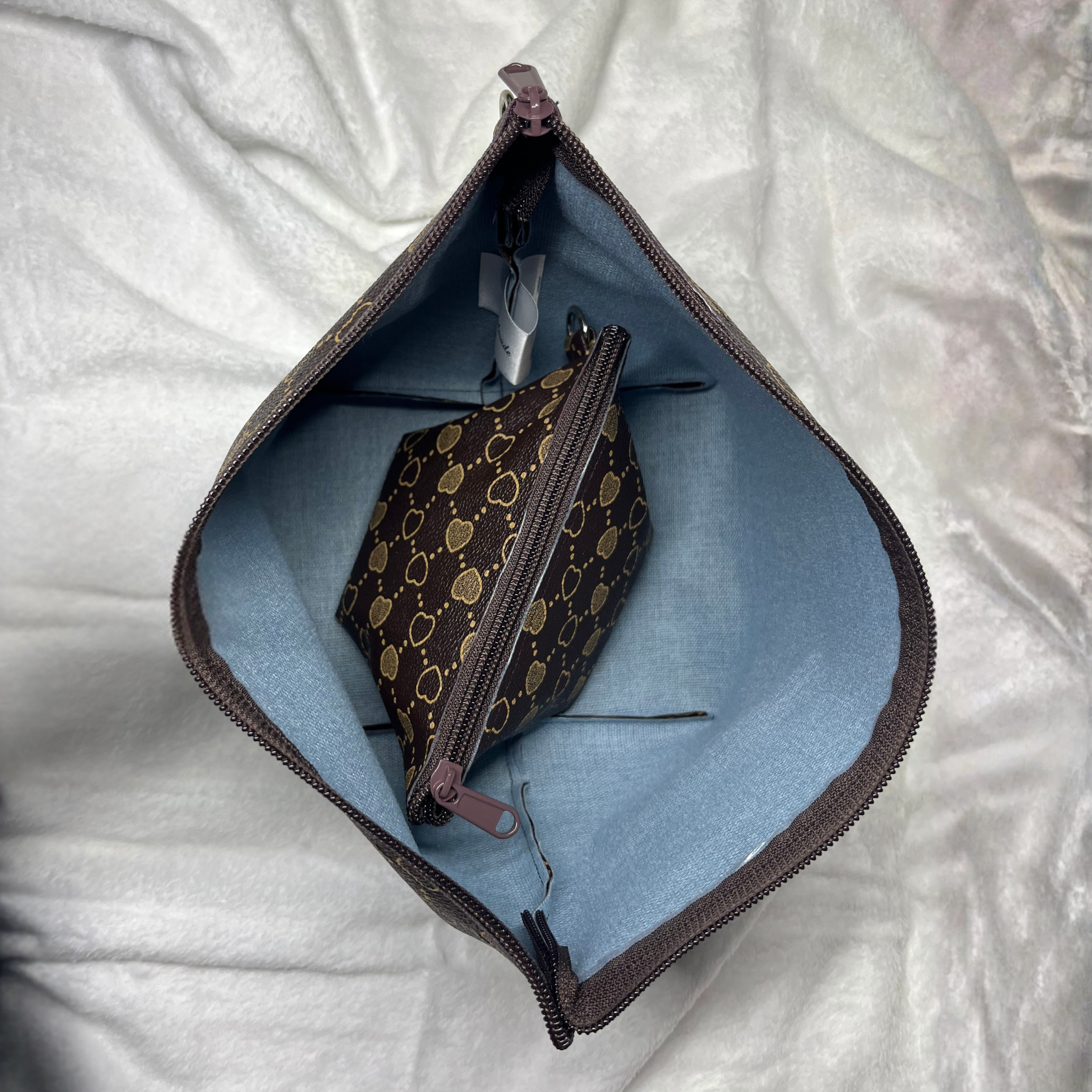 Faux Leather Heart Brown Print Zipper Bag Set – Travel Cosmetic Pouches & Makeup Organizer