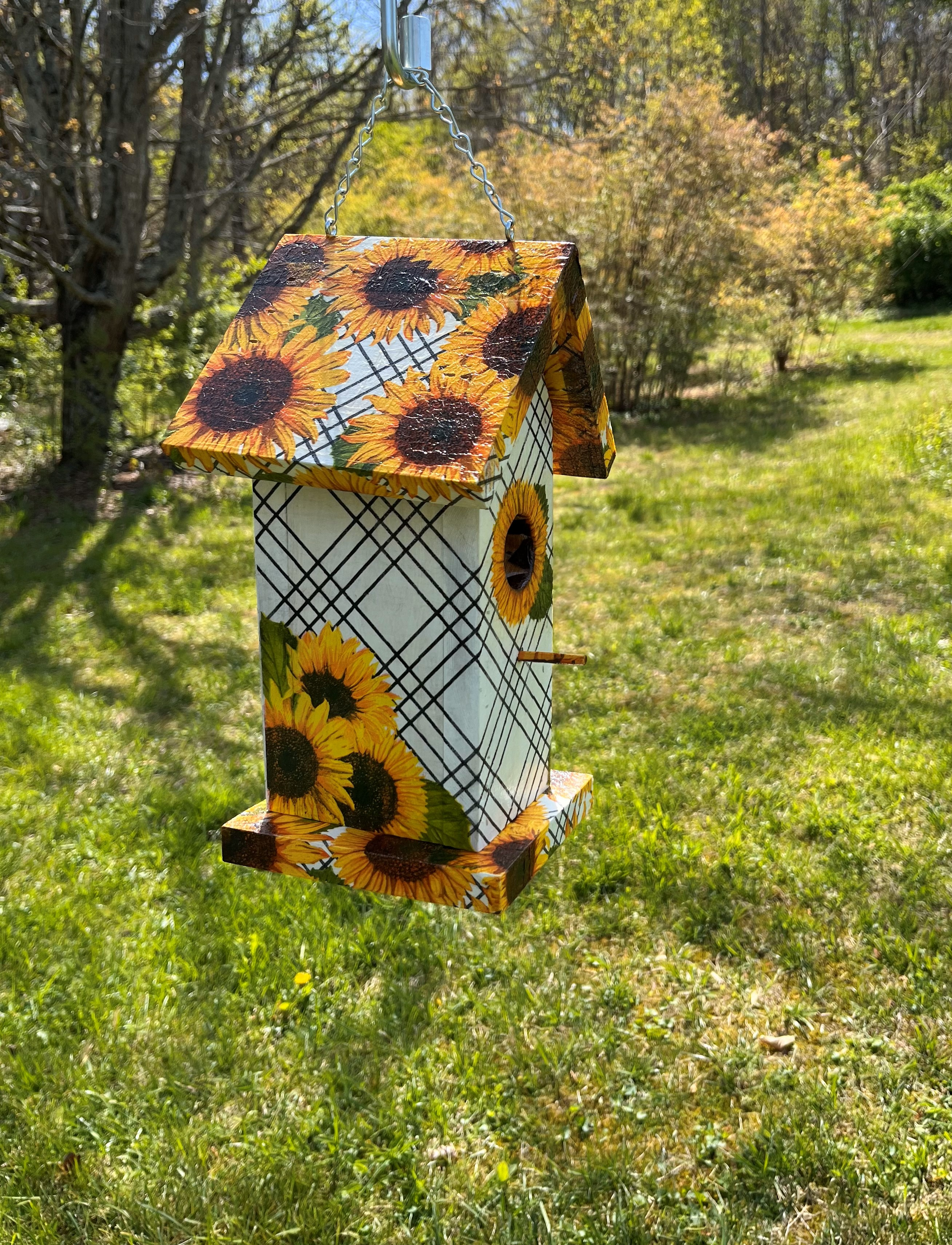 Sunflower birdhouse